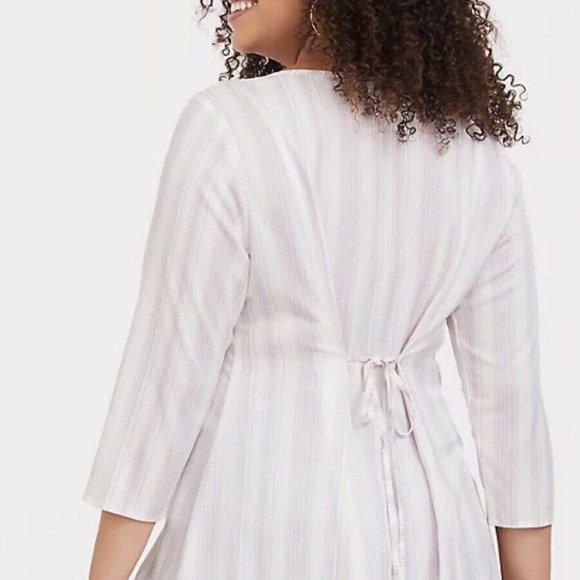 Torrid Purple and Ivory Stripe Challis Tunic Top Plus Size 00,  US M/L 10 - Picture 2 of 13